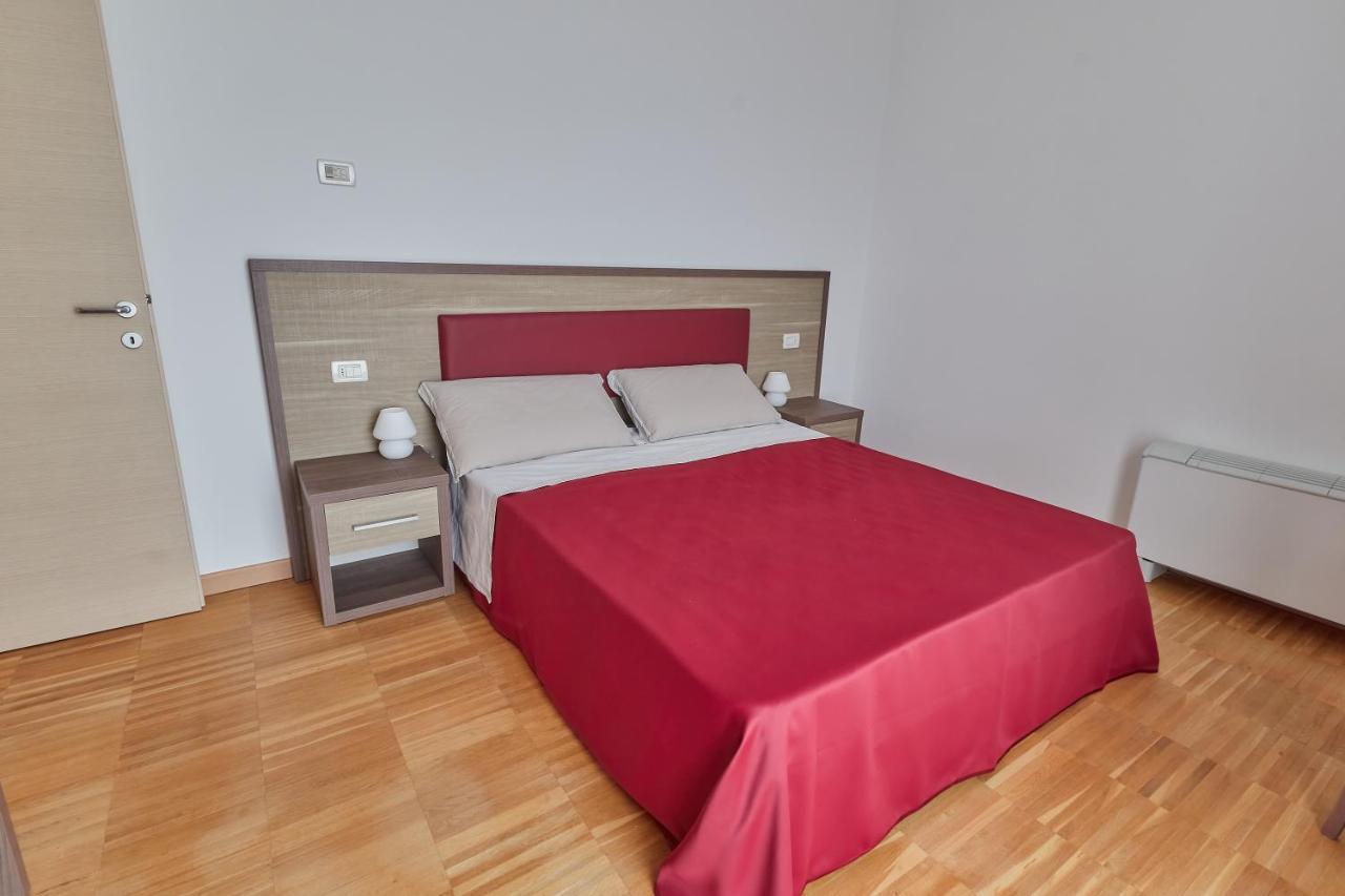 Piazza Lira Schio Residence Buitenkant foto