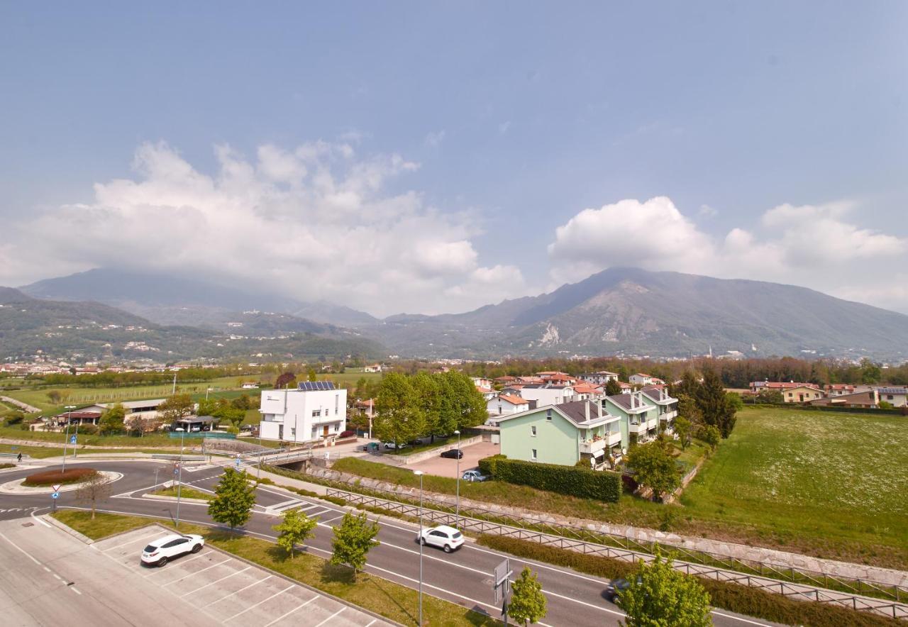 Piazza Lira Schio Residence Buitenkant foto